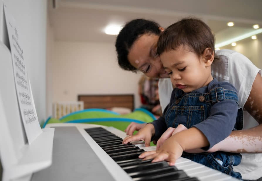 học piano từ bé