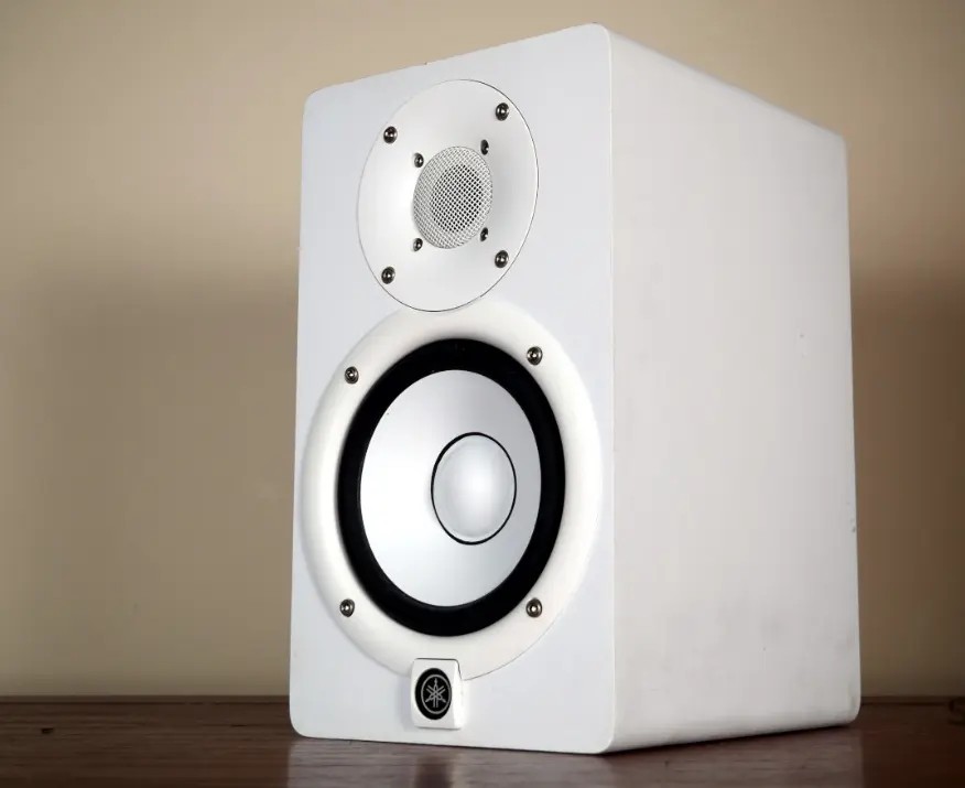 Làm thế nào để chọn loa kiểm âm (Monitor Studio) phù hợp cho phòng thu cá nhân? 11 yamaha HS 5